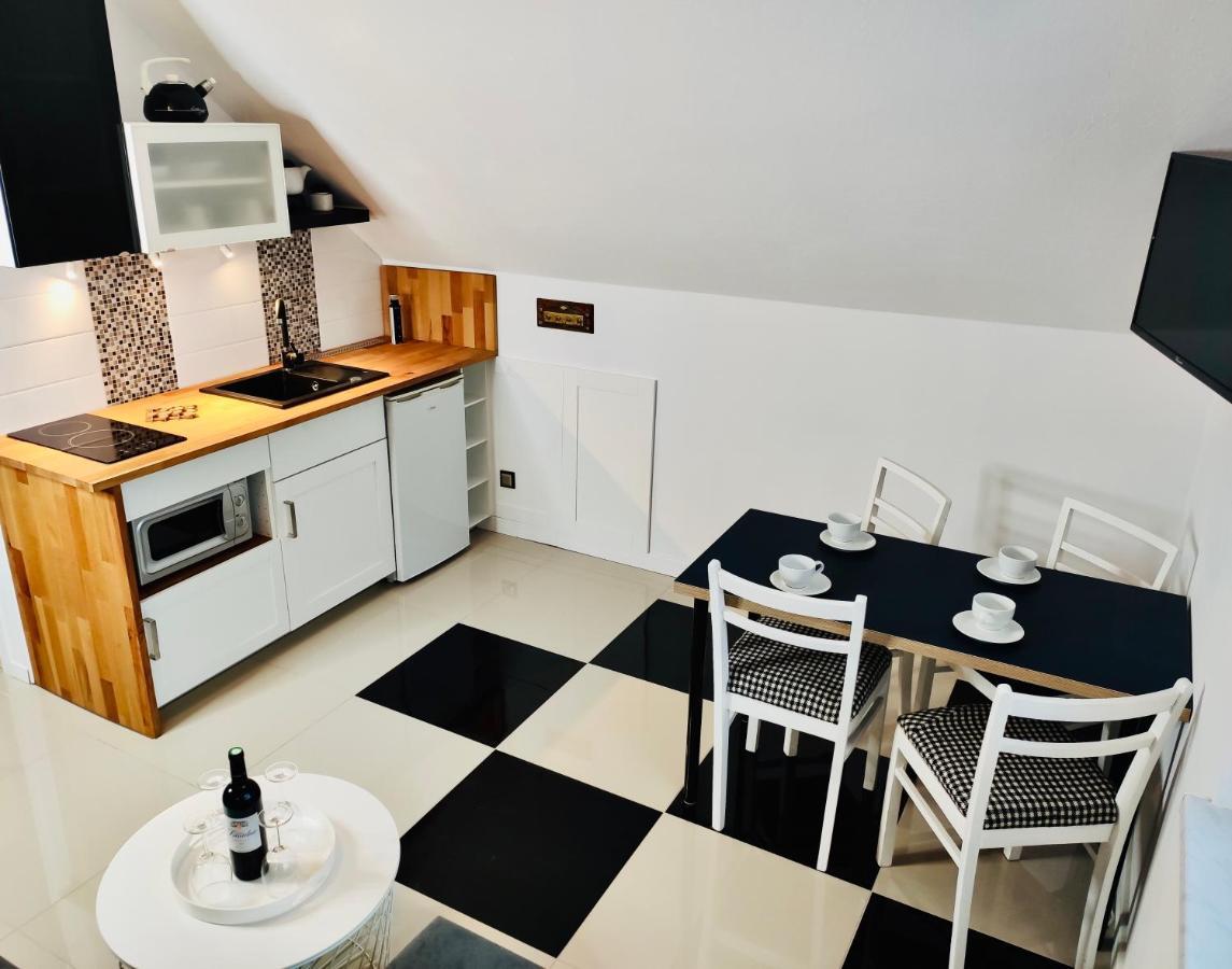 Iwona Pokoje Apartamenty Karwia Exterior photo