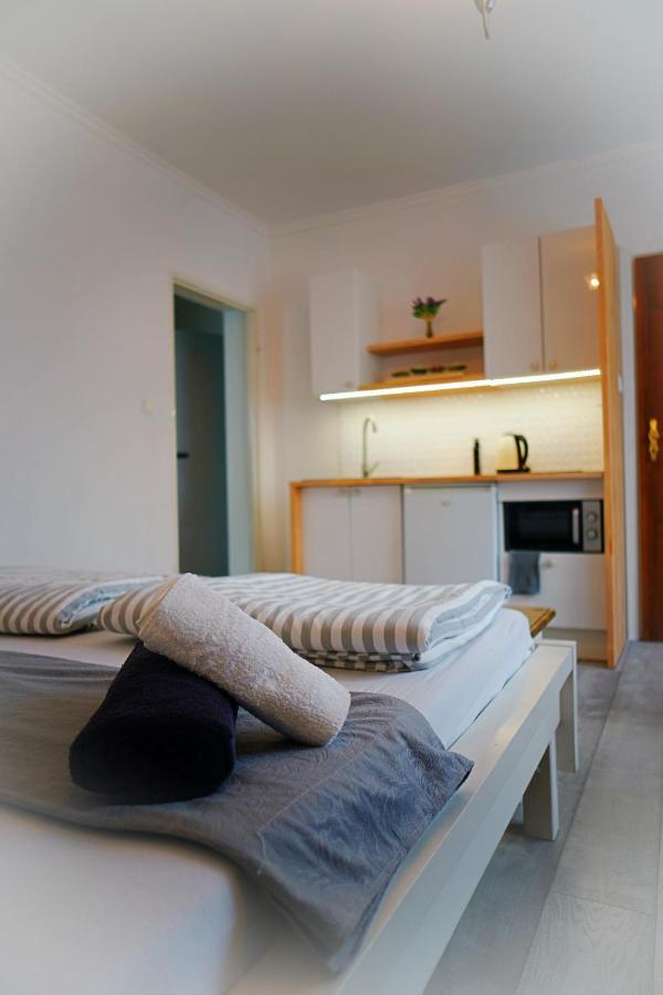 Iwona Pokoje Apartamenty Karwia Exterior photo