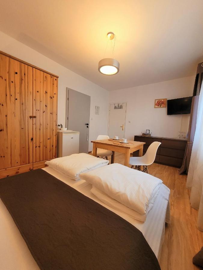 Iwona Pokoje Apartamenty Karwia Exterior photo